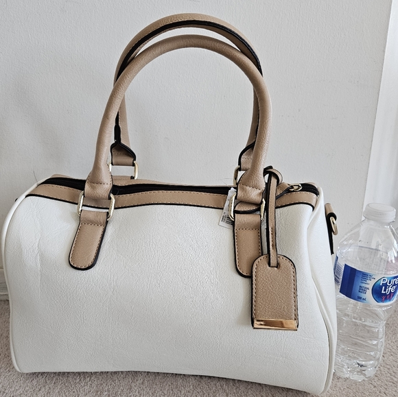 Spring Purse - Picture 2 of 6